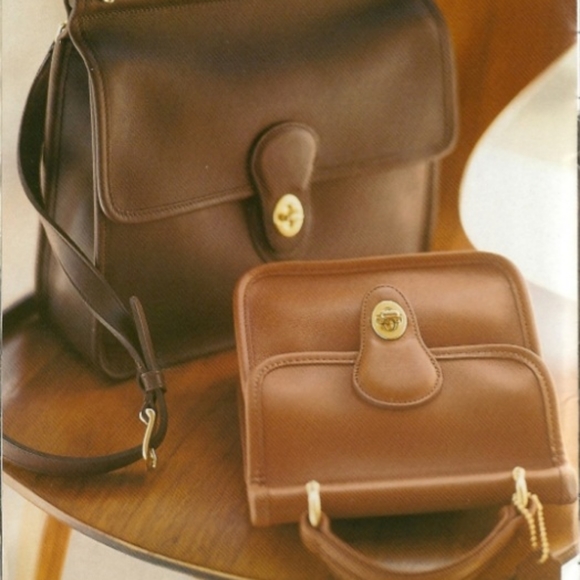 SOLD!! Red Vintage Coach Willis Bag #9927 - Picture 9 of 9